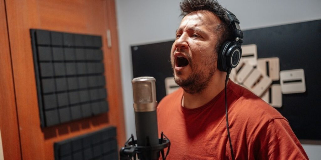 Mastering the Art of Back-Up Vocals in Live Performances