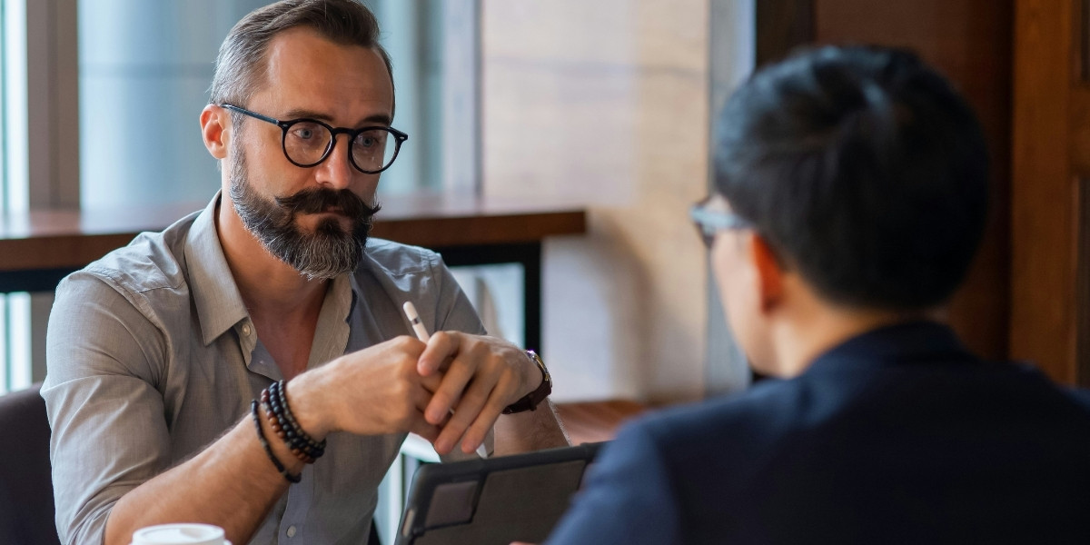 The Double-Edged Sword of Micromanagement: Balancing Control and Trust
