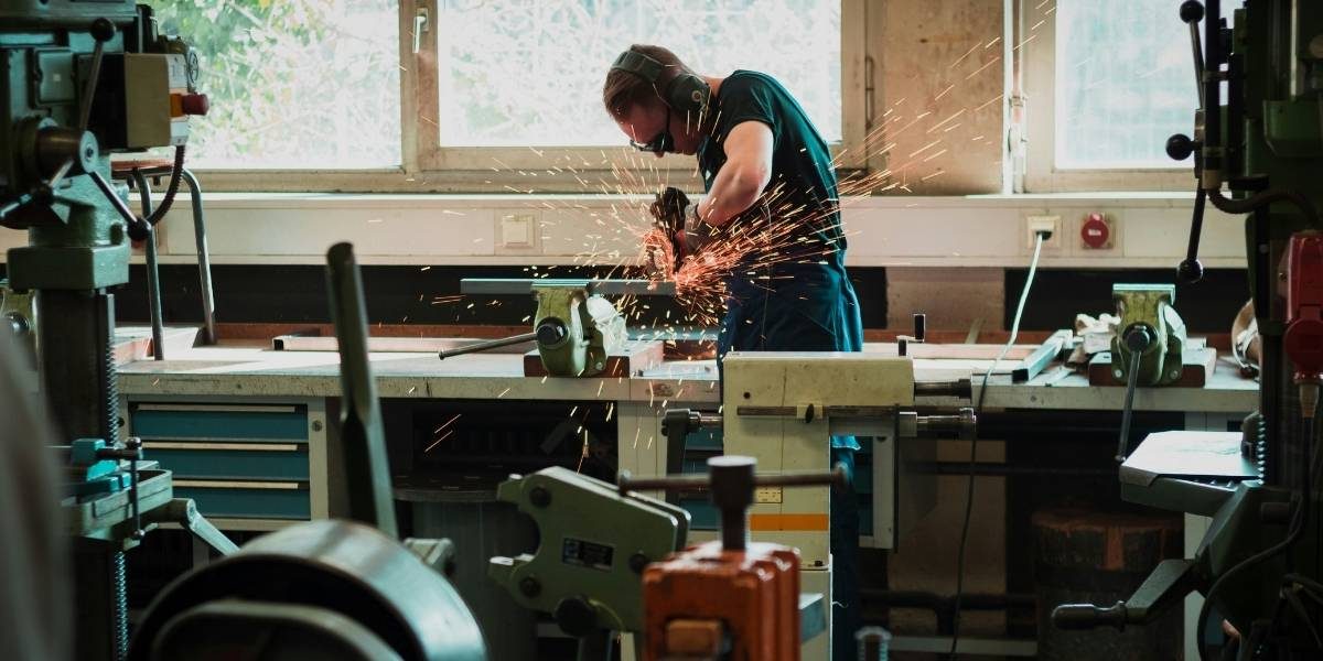 Building a Thriving Electronics Repair Business: A Step-by-Step Guide