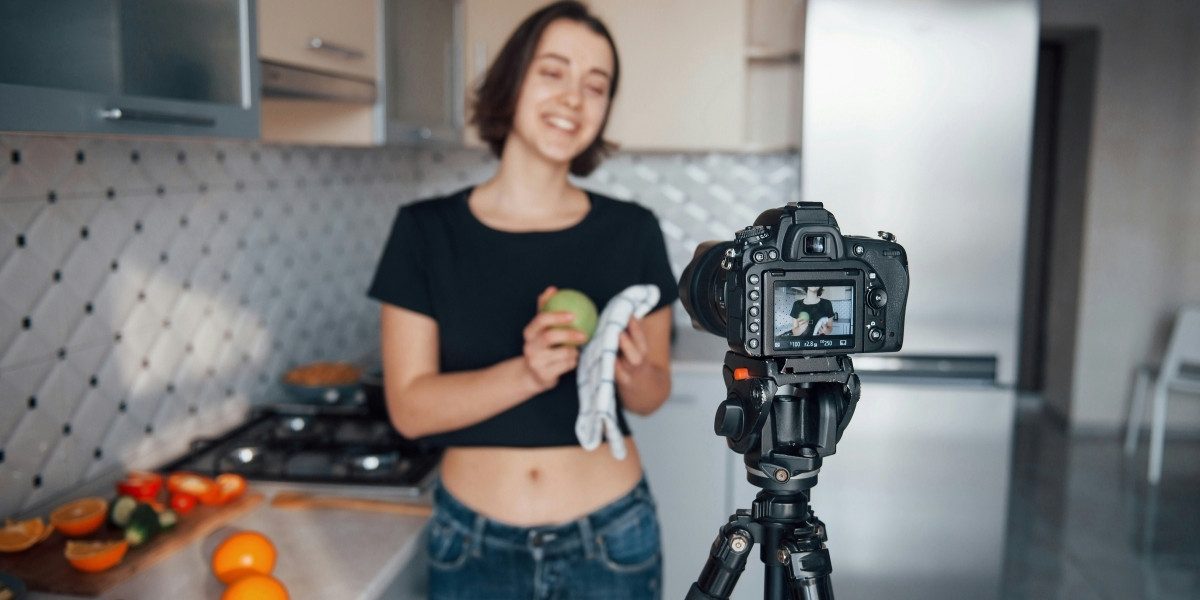 Documenting Your Day: Social Media Tips for Building Community