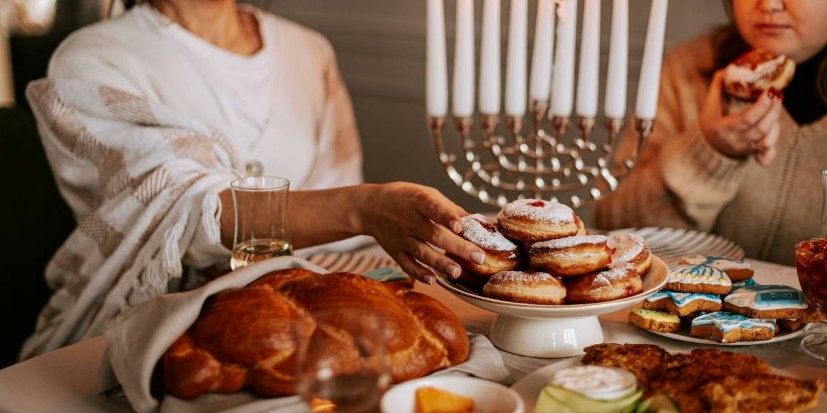 Hanukkah: A Celebration to Share with Friends